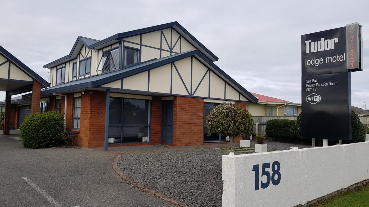 Tudor Lodge Motel Hawera Extérieur photo