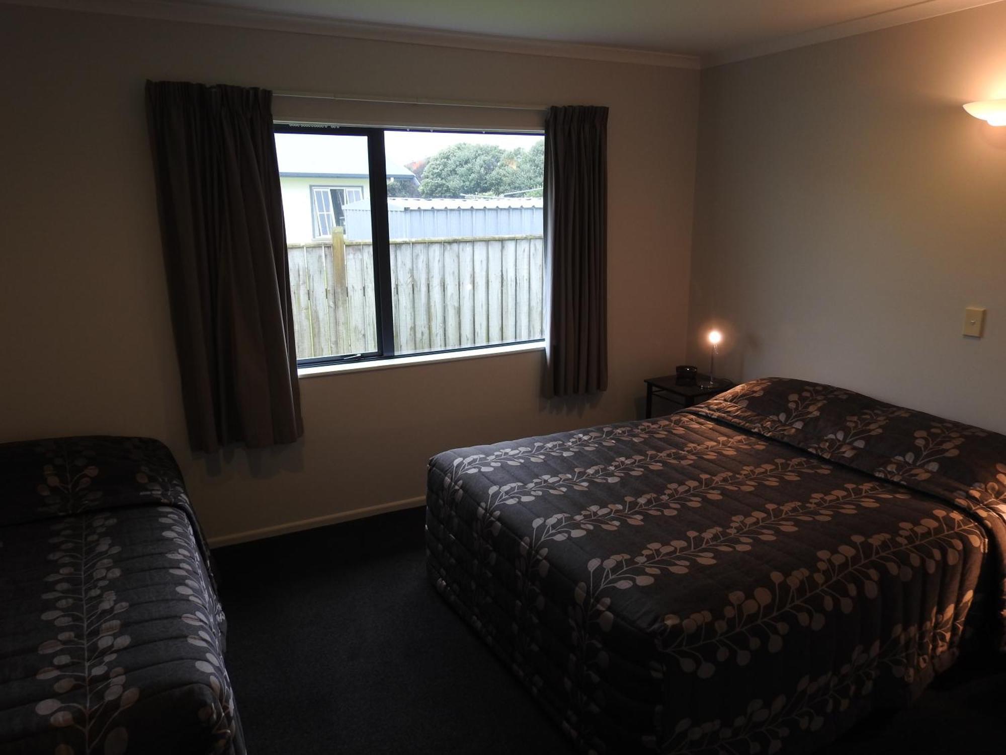 Tudor Lodge Motel Hawera Extérieur photo