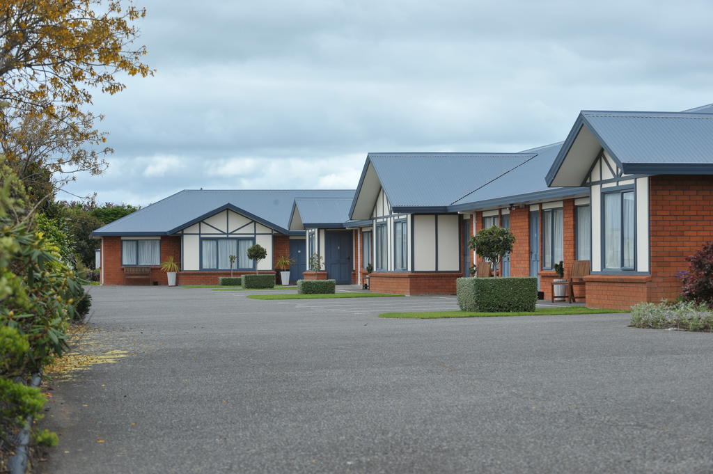 Tudor Lodge Motel Hawera Chambre photo